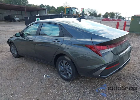 2024 Hyundai Elantra Sel from USA, damaged, VIN KMHLM4DG6RU809438